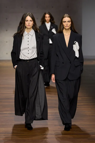 Look 85